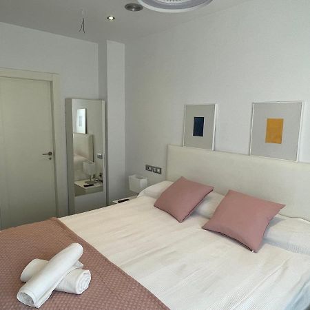 Moderno Apartamento Con Plaza De Garaje En Pleno Centro De Almería Exterior foto