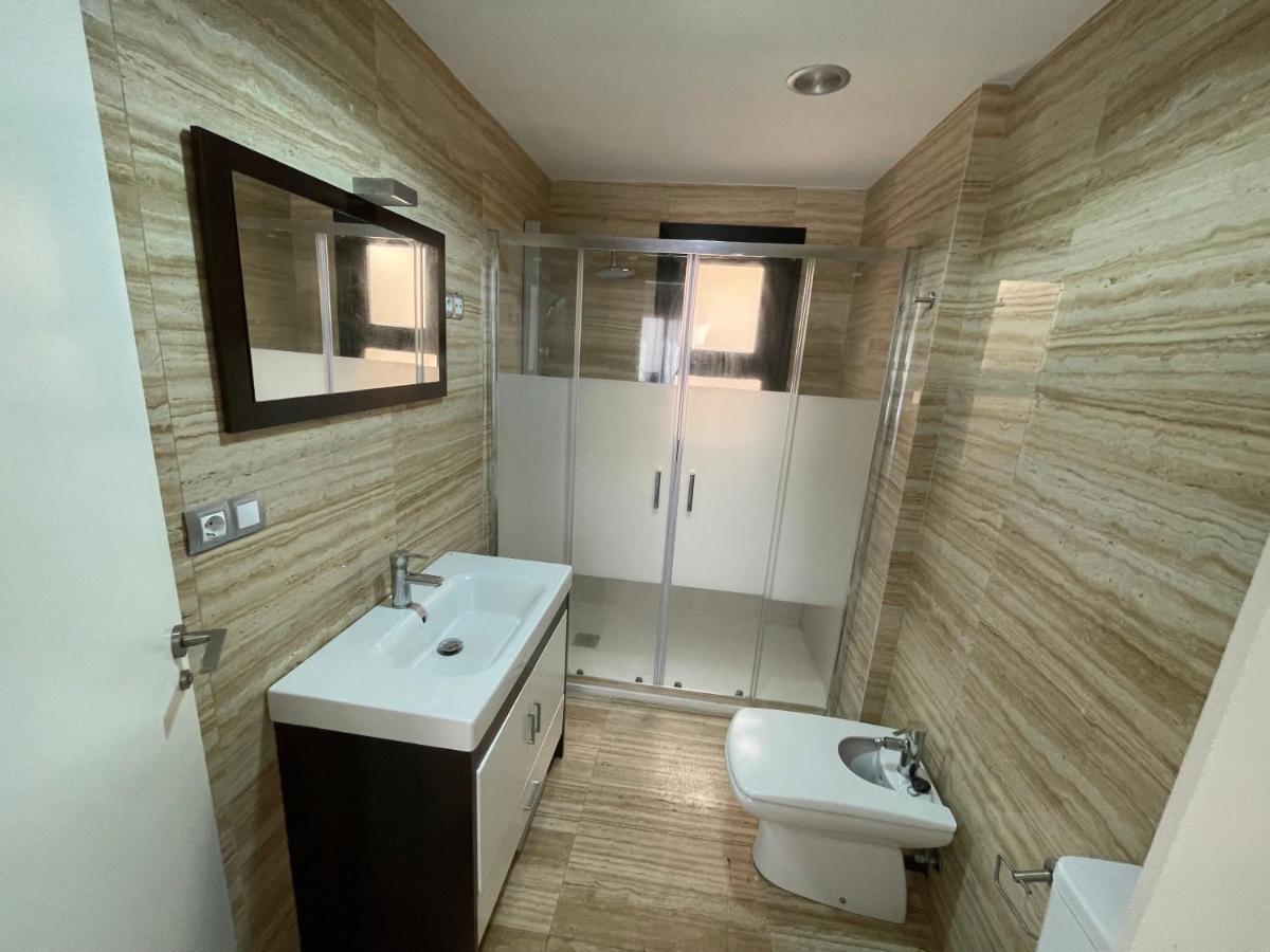 Moderno Apartamento Con Plaza De Garaje En Pleno Centro De Almería Exterior foto