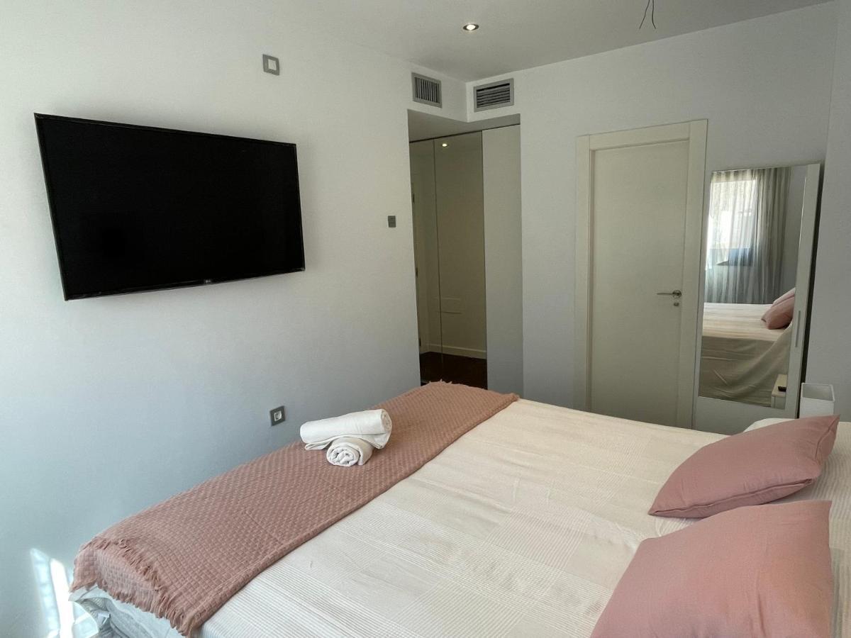 Moderno Apartamento Con Plaza De Garaje En Pleno Centro De Almería Exterior foto