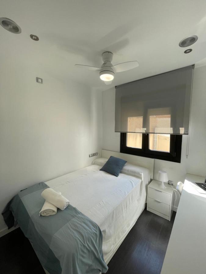 Moderno Apartamento Con Plaza De Garaje En Pleno Centro De Almería Exterior foto