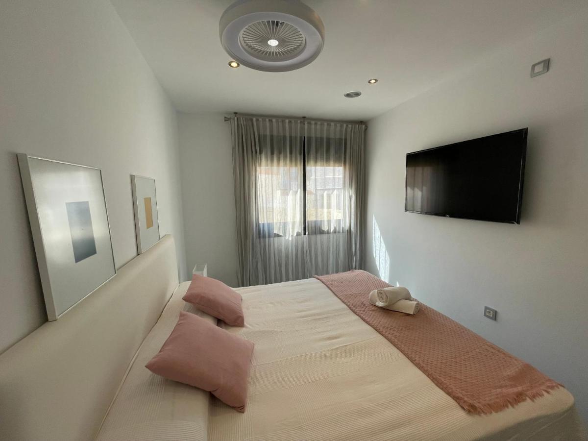 Moderno Apartamento Con Plaza De Garaje En Pleno Centro De Almería Exterior foto