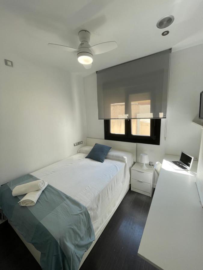 Moderno Apartamento Con Plaza De Garaje En Pleno Centro De Almería Exterior foto