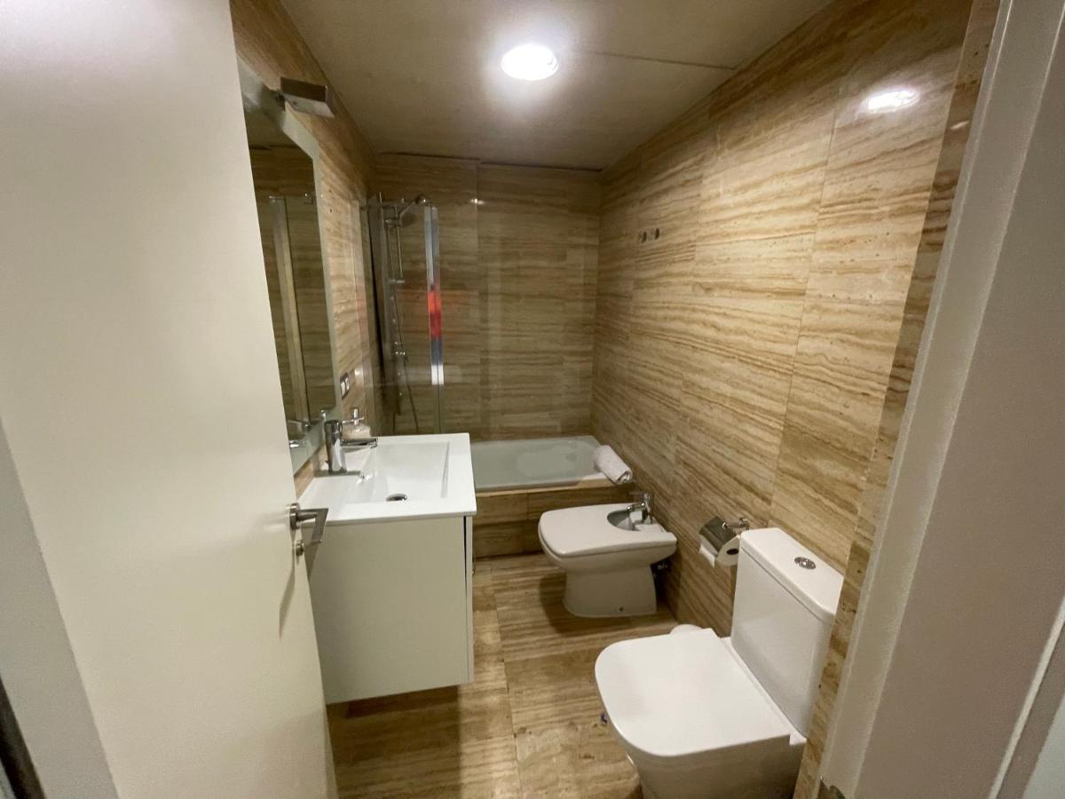 Moderno Apartamento Con Plaza De Garaje En Pleno Centro De Almería Exterior foto